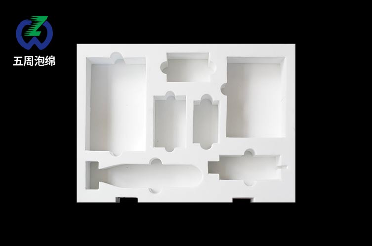 多槽異形 EVA 禮盒內(nèi)襯，高端個(gè)護(hù)套裝精品包裝方案